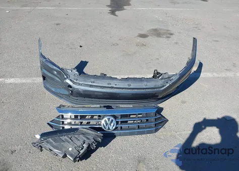 2019 Volkswagen Jetta 1.4T R-Line/1.4T S/1.4T Se z USA, uszkodzony, nr VIN 3VWC57BU2KM006323